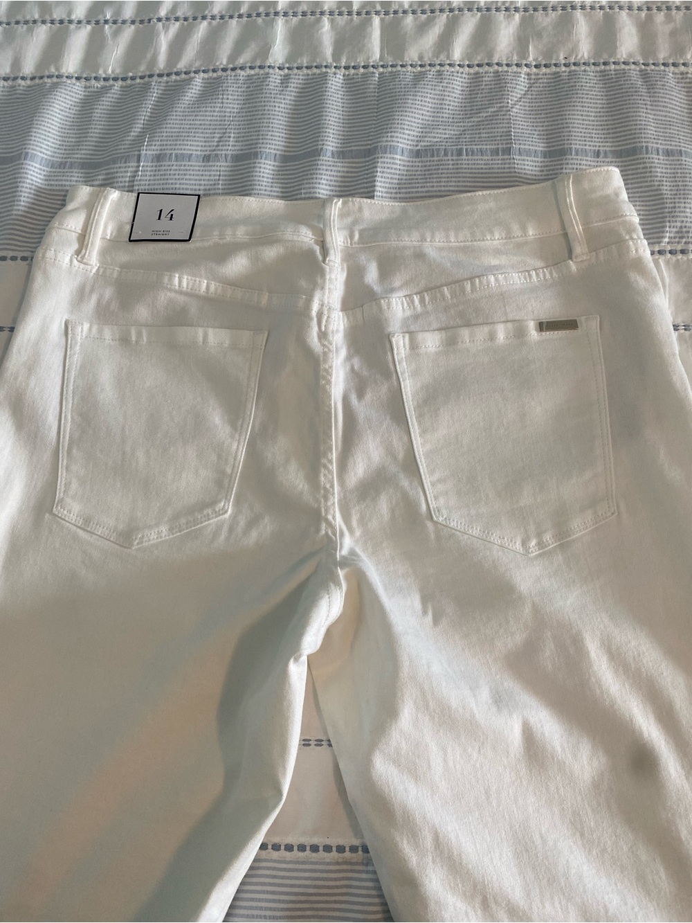 White House Black Market Women's White Straight-Leg Pants - Picture 15 of 15